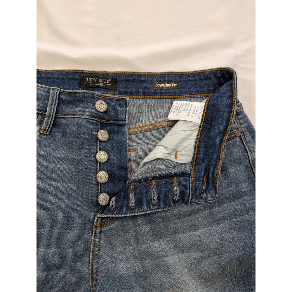 Judy Blue Distressed Boyfriend Fit Jeans Medium Wash Button Fly Size 7/28 - Picture 2 of 14